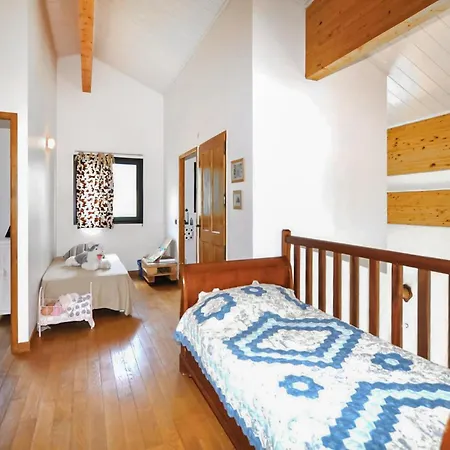 Beautiful In With House A Mountain View