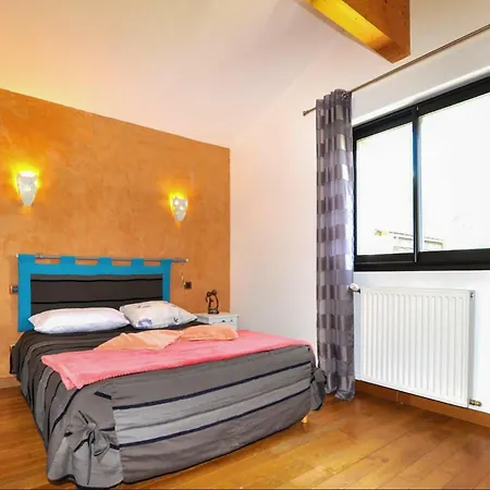 5 Bedroom Amazing In *