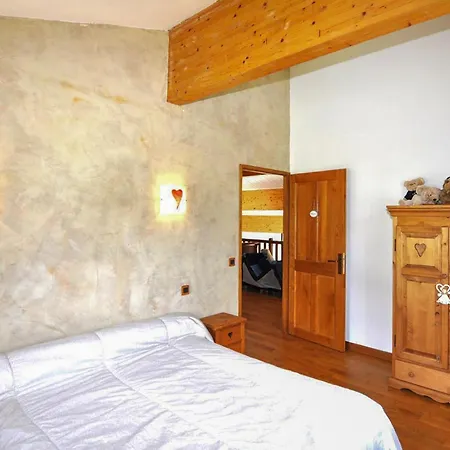 Beautiful In With House A Mountain View