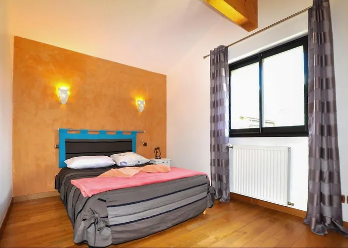 5 Bedroom Amazing In *