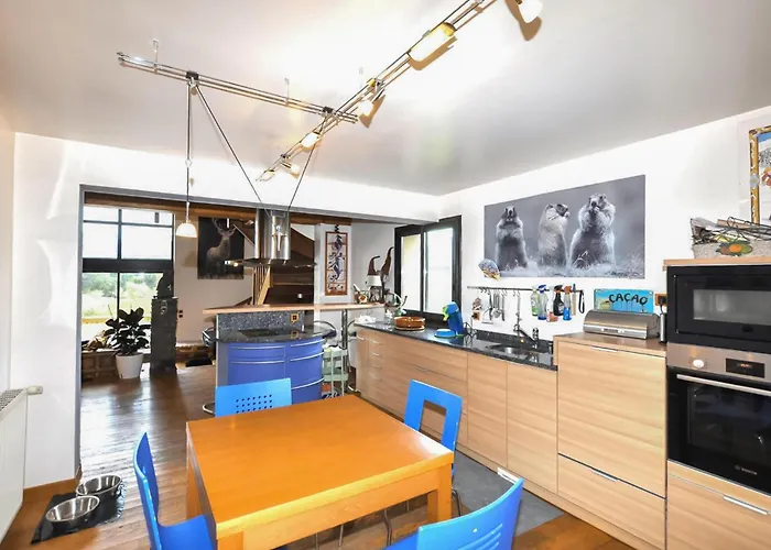 5 Bedroom Amazing In *